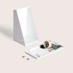 Applique murale blanche métal et verre, fixation murale démontée avec support, platine et douille