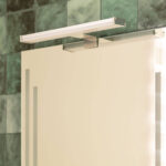 Applique miroir argentée en métal, barre rectangulaire fixée au-dessus du miroir