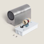 Applique murale aluminium argenté arrondie avec plaque de fixation et douille