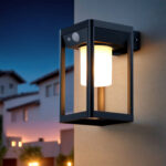 Applique murale extérieure métal noir, cadre rectangulaire avec diffuseur cylindrique opalin et détecteur de mouvement