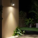 Applique murale extérieure blanche en aluminium, forme carrée, éclairage dirigé vers le sol