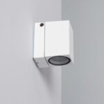 Applique murale extérieure blanche en aluminium, forme carrée avec ouverture d'éclairage circulaire