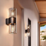 Applique murale extérieure en aluminium noir avec verre cylindrique et deux ampoules orientées haut et bas
