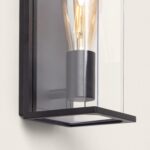 Applique murale extérieure en aluminium noir avec verre transparent rectangulaire et douille cylindrique