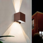 Applique murale extérieure cubique finition rouille, éclairage double face haut et bas