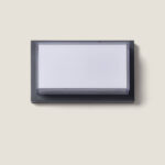 Applique murale rectangulaire anthracite avec diffuseur blanc, montage mural extérieur