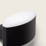 Applique murale noire extérieure, corps rectangulaire arrondi avec diffuseur blanc