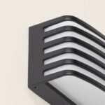 Applique murale extérieure noire rectangulaire à lames horizontales diffuseur opalin