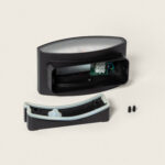 Applique murale extérieure noire rectangulaire, boîtier ouvert avec module électronique visible