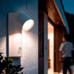 Applique murale extérieure blanche en aluminium, spot orientable avec détecteur de mouvement