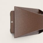 Applique murale extérieure rouille en aluminium texturé, forme triangulaire up-and-down pour montage mural