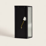 Applique murale extérieure rectangulaire métal noir avec verre cannelé et boîtier de câblage apparent