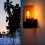 Applique murale extérieure verre cylindrique, support noir mat, ampoule filament à lumière chaude