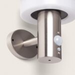 Applique murale extérieure argent en aluminium, forme cylindrique avec détecteur de mouvement PIR et diffuseur blanc
