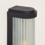 Applique murale extérieure noire corps métal avec verre cannelé translucide