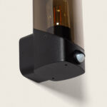 Applique murale extérieure noire avec détecteur PIR et cylindre verre fumé