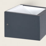 Applique murale cubique anthracite en aluminium mat, ouverture supérieure pour éclairage haut et bas