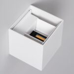 Applique murale carrée blanche à module LED apparent, finition mate