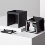 Applique murale LED extérieure noire en aluminium cubique double face avec boîtier et module électrique visible