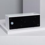 Applique murale rectangulaire blanche en aluminium, face avant noire avec capteur intégré, pour éclairage extérieur