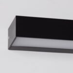 Applique murale LED rectangulaire noire avec diffuseur blanc