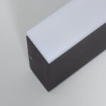 Applique murale rectangulaire noire avec diffuseur blanc