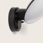 Applique murale LED extérieure noire, corps métal mat avec diffuseur blanc opalin en forme de dôme