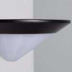 Applique murale noire à diffuseur conique blanc, anneau supérieur noir mat