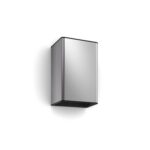 Applique murale rectangulaire en inox brossé, fixation extérieure, ouverture inférieure pour éclairage dirigé vers le bas