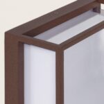 Applique murale extérieure rectangulaire en aluminium finition rouille avec diffuseur blanc