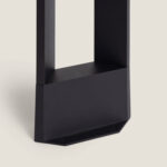 Balise extérieure LED anthracite sur pied, structure rectangulaire ouverte avec base angulaire