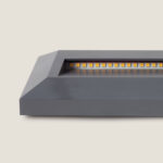 Balise extérieure grise rectangulaire murale saillie LED 2W blanc chaud 2700K