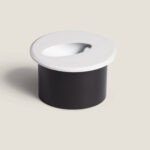 Balise murale encastrable ronde, bague blanche plate et corps cylindrique noir