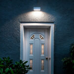 Applique murale extérieure rectangulaire blanche en saillie, éclairage blanc neutre au-dessus d'une porte