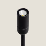 Balise extérieure LED noire cylindrique sur piquet, tête réfléchissante