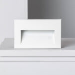 Balise murale encastrée LED rectangulaire blanche à lamelles, finition mate