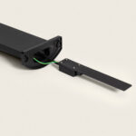 Balise sur pied noire en aluminium rectangulaire avec câble et embase de fixation amovible