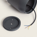 Balise sur pied anthracite cylindrique en métal mat, base détachable et câble électrique apparent