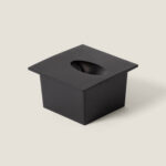 Balise encastrable noire carrée avec ouverture ronde inclinée pour montage mural extérieur