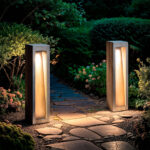 Balise extérieure sur pied en ciment rectangulaire, fente lumineuse LED chaude pour allée