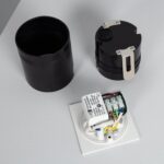 Balise murale encastrable noire avec bloc d'alimentation et plaque carrée blanche