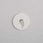 Balise murale encastrable ronde blanche, ouverture ovale directionnelle, finition mate