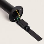 Balise extérieure noire aluminium mat, tube cylindrique sur pied avec platine de fixation et câblage apparent