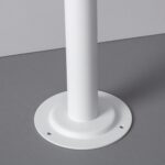 Balise sur pied blanche avec tube cylindrique et base ronde à visser