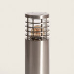 Balise sur pied en acier inoxydable brossé, cylindre avec grille protectrice et ampoule visible