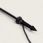 Balise sur pied noire 60 cm avec piquet en métal et câble d'alimentation