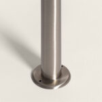 Balise solaire sur pied aluminium brossé, pied cylindrique avec platine de fixation circulaire à vis