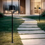 Balise LED noire sur piquet en aluminium pour allée, design cylindrique