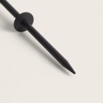 Piquet de balise noir en aluminium, pointe effilée avec collerette