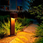 Balise sur pied rouille rectangulaire pour allée extérieure